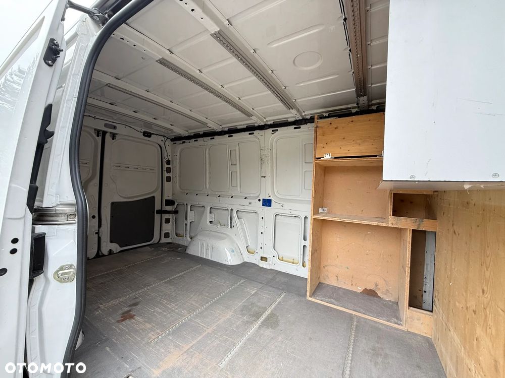 Volkswagen Crafter - 30