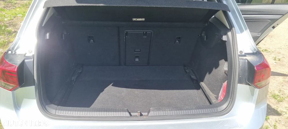 Volkswagen Golf 1.0 TSI Life - 8