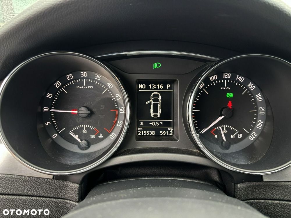 Skoda Superb 2.0 TDI DSG Exclusive - 14