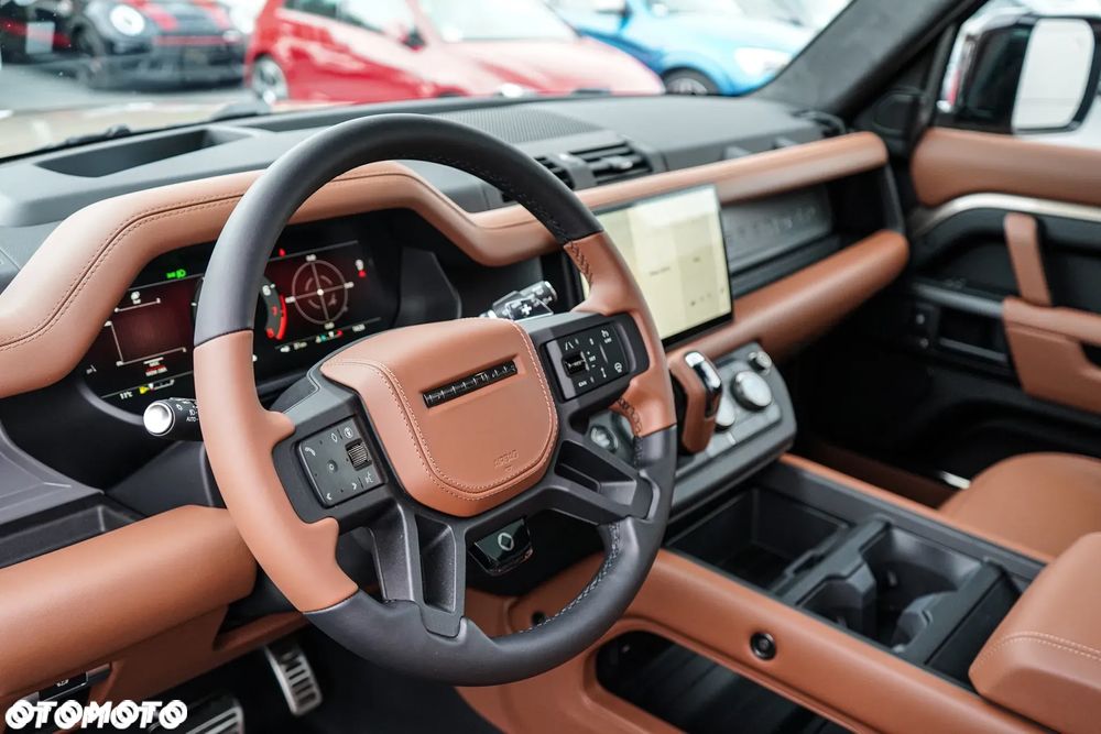 Land Rover Defender 110 P635 OCTA - 14