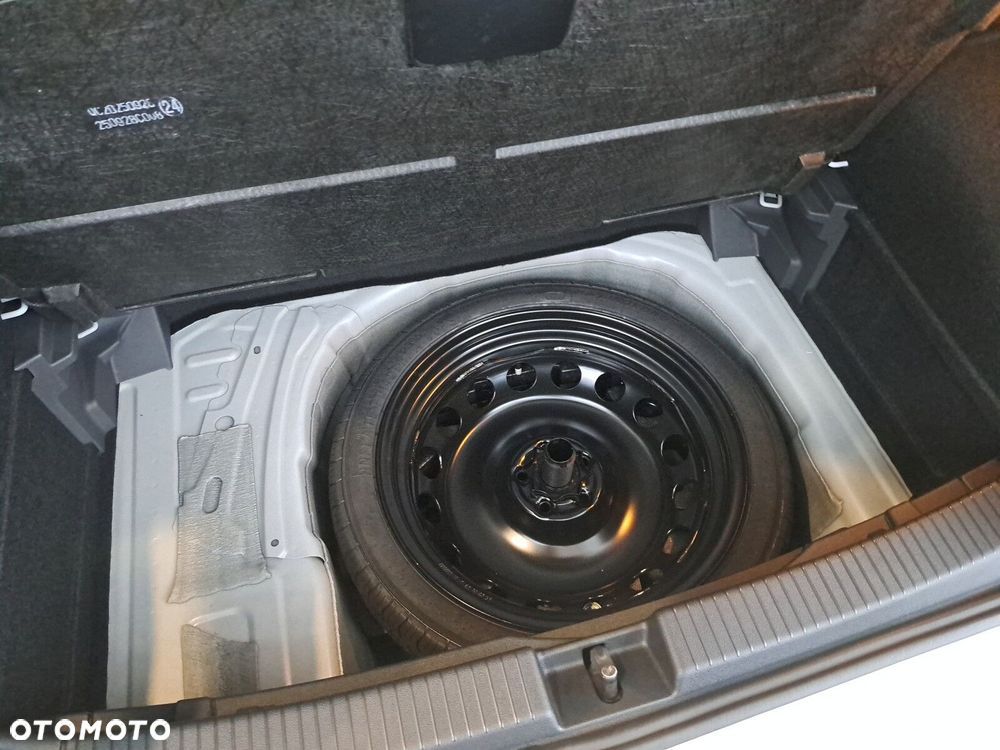 Volkswagen T-Cross - 13