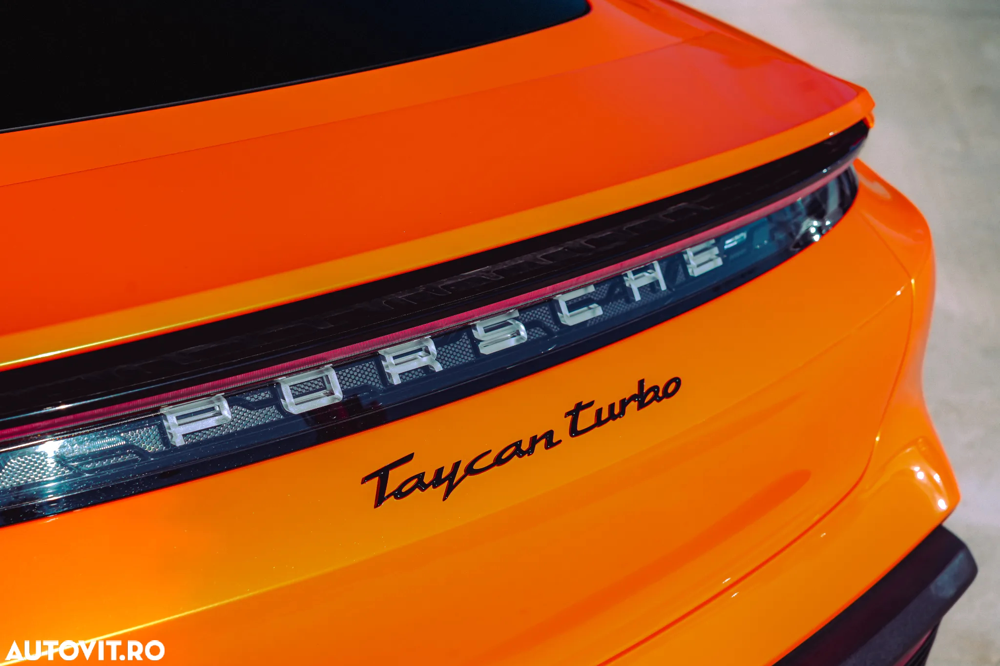 Porsche Taycan - 14