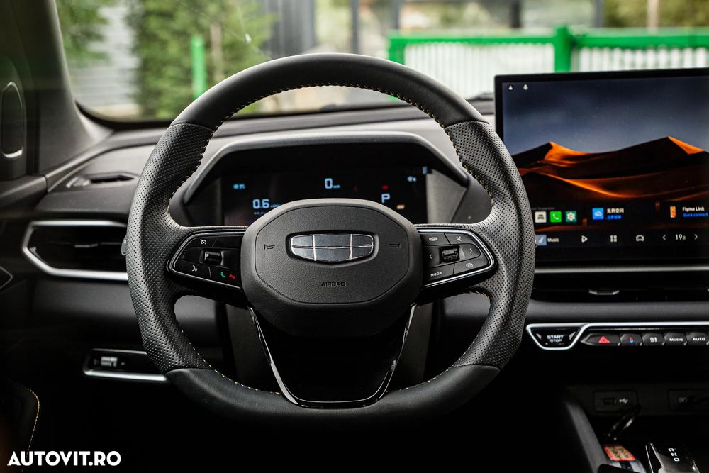 Geely Coolray - 16
