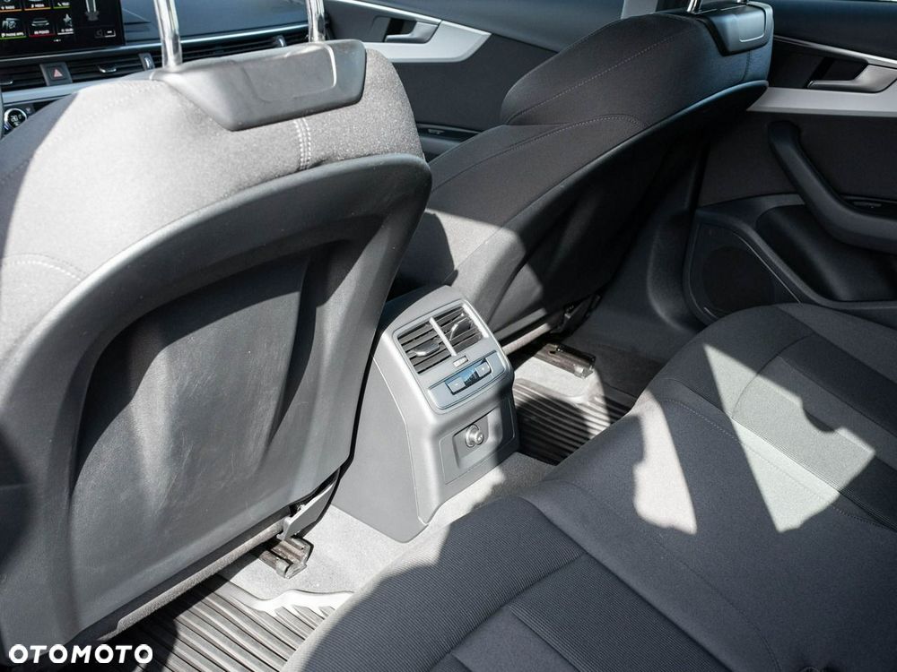 Audi A4 Avant 35 TDI mHEV S tronic - 25
