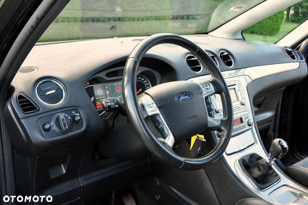 Ford S-Max - 22