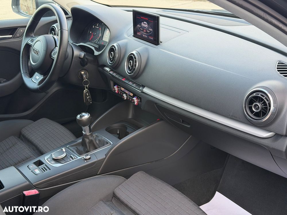 Audi A3 2.0 TDI ack (clean diesel) S line Sportpaket - 21