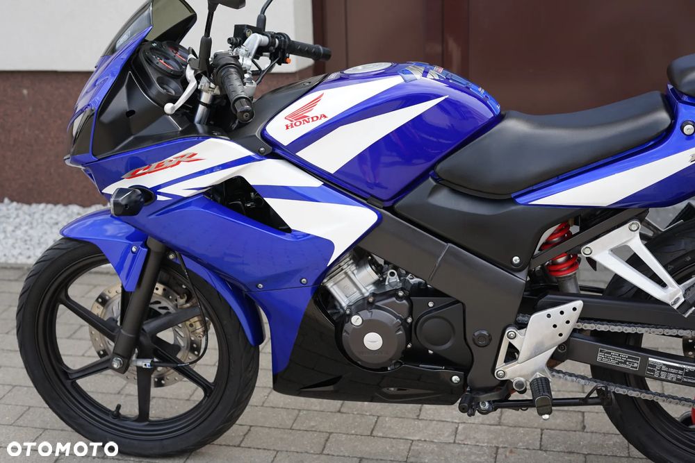 Honda CBR - 23