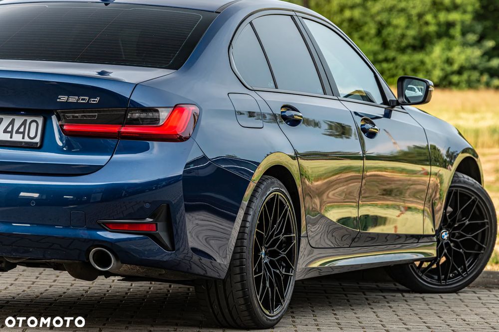 BMW Seria 3 320d xDrive Sport Line Shadow - 18