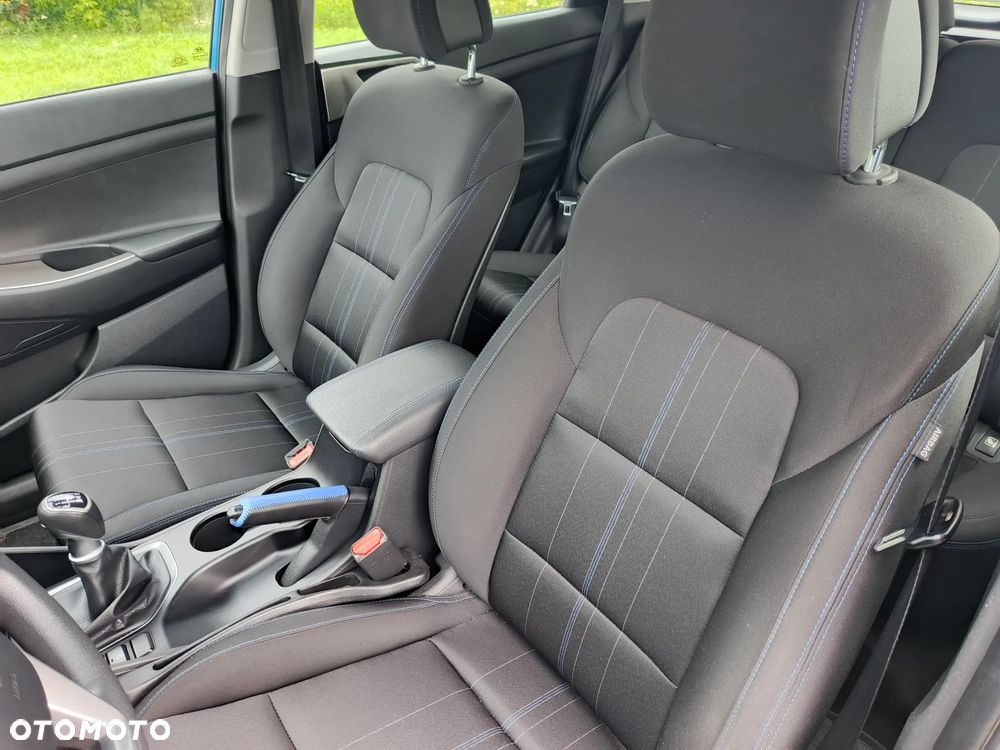 Hyundai Tucson 1.7 CRDI BlueDrive Style 2WD - 19