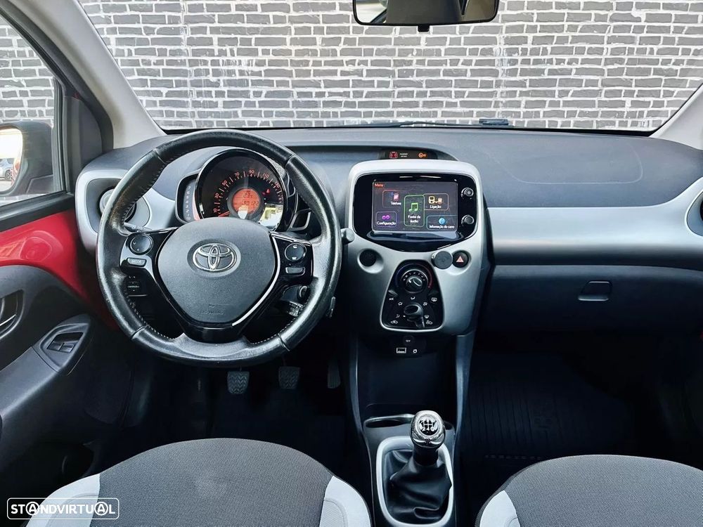 Toyota Aygo 1.0 X-Play - 2