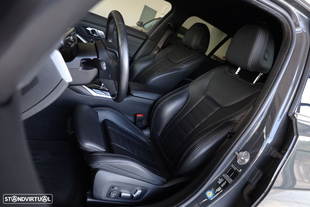 BMW 320 d Ultimate Auto - 10