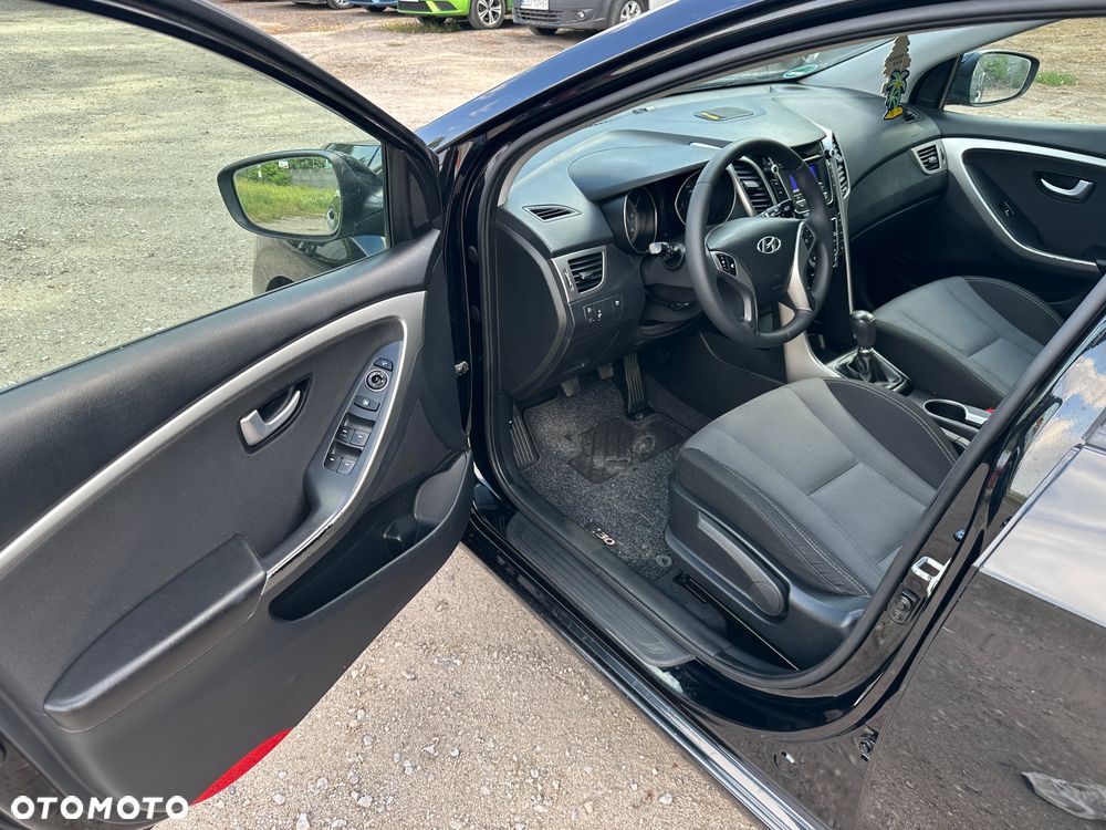 Hyundai i30 1.6 CRDI Trend - 10