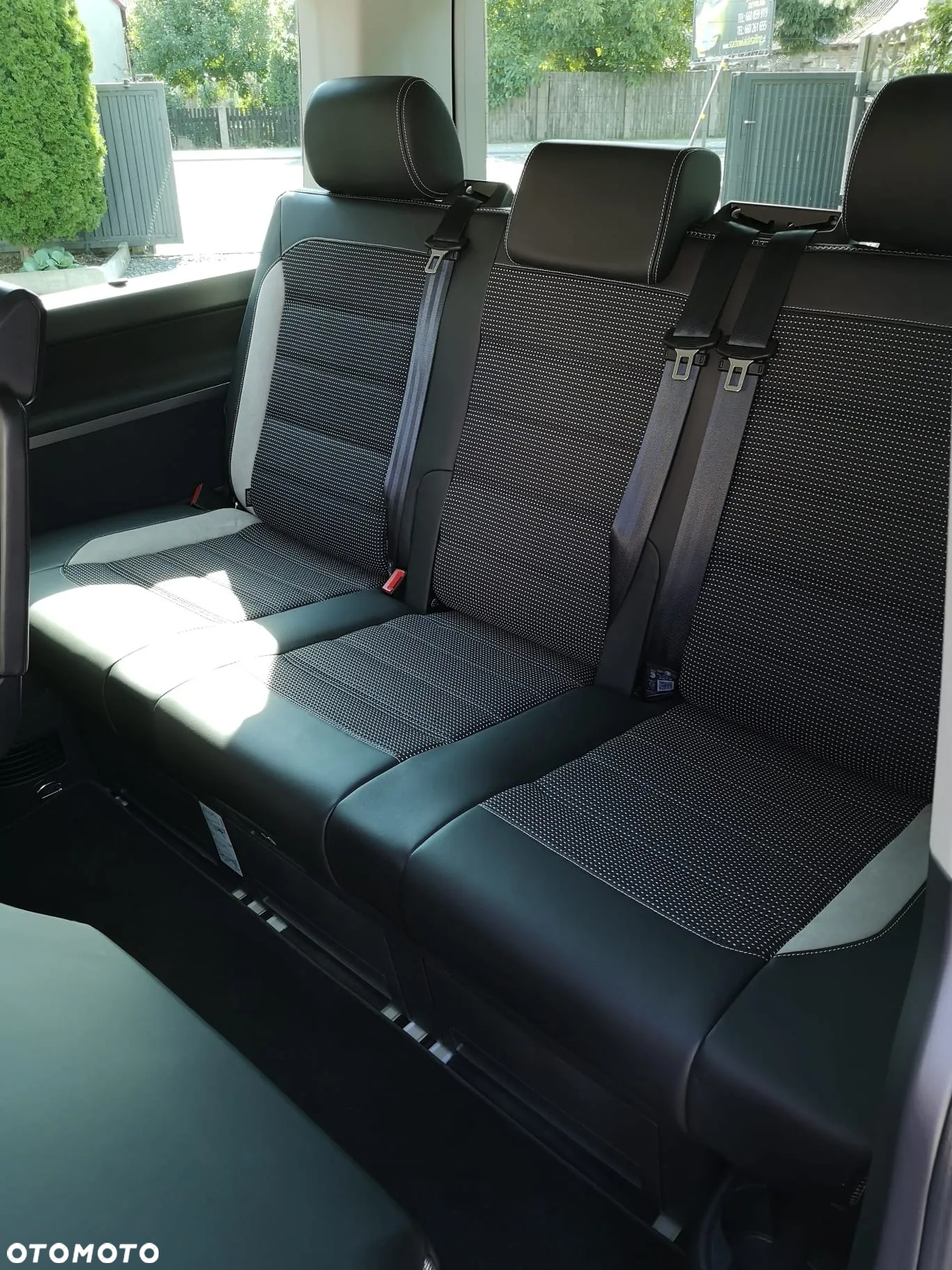 Volkswagen Multivan - 17