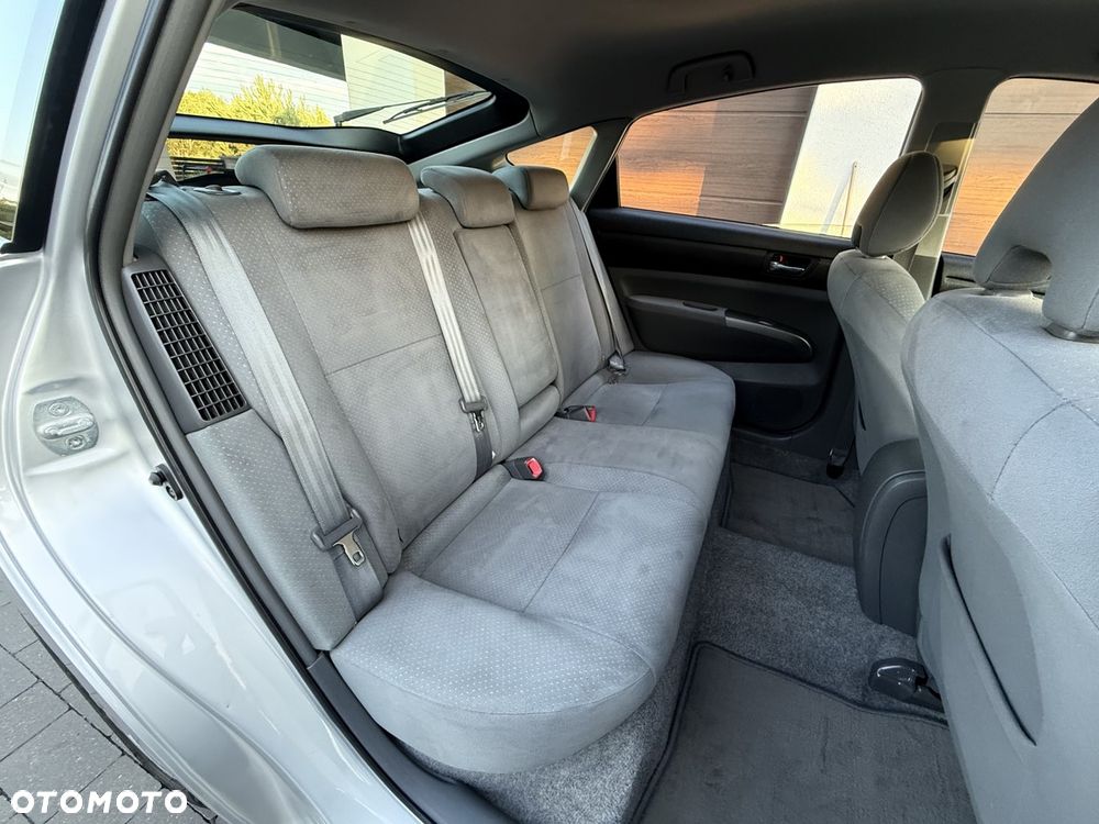 Toyota Prius 1.5 VVT-i Sol - 28