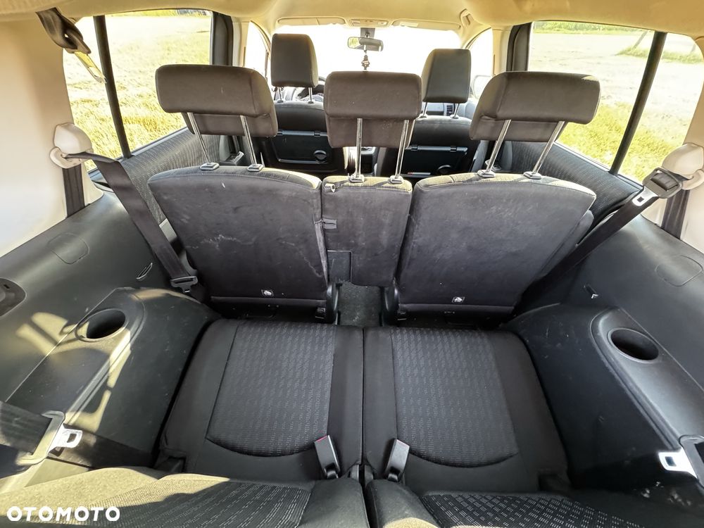 Mazda 5 - 3