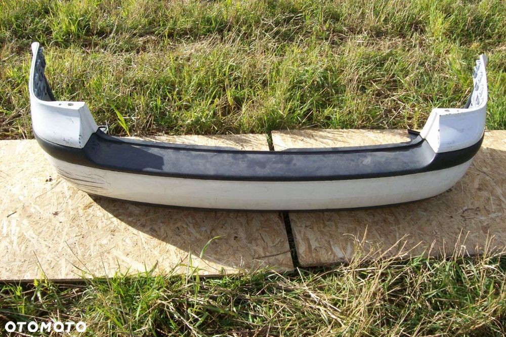 ZDERZAK TYLNY VW GOLF 4/KOMBI/BORA - 1