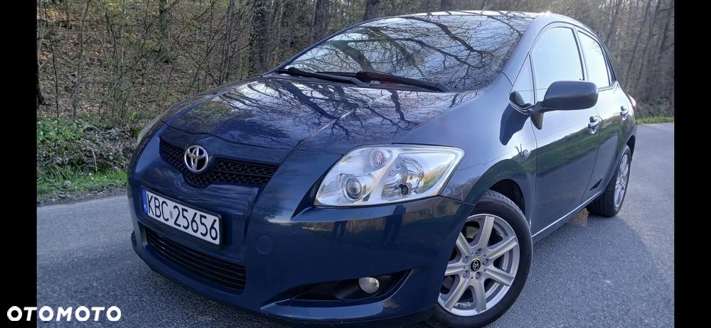 Toyota Auris 2.0 D-4D Premium - 1