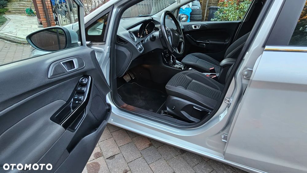 Ford Fiesta - 22