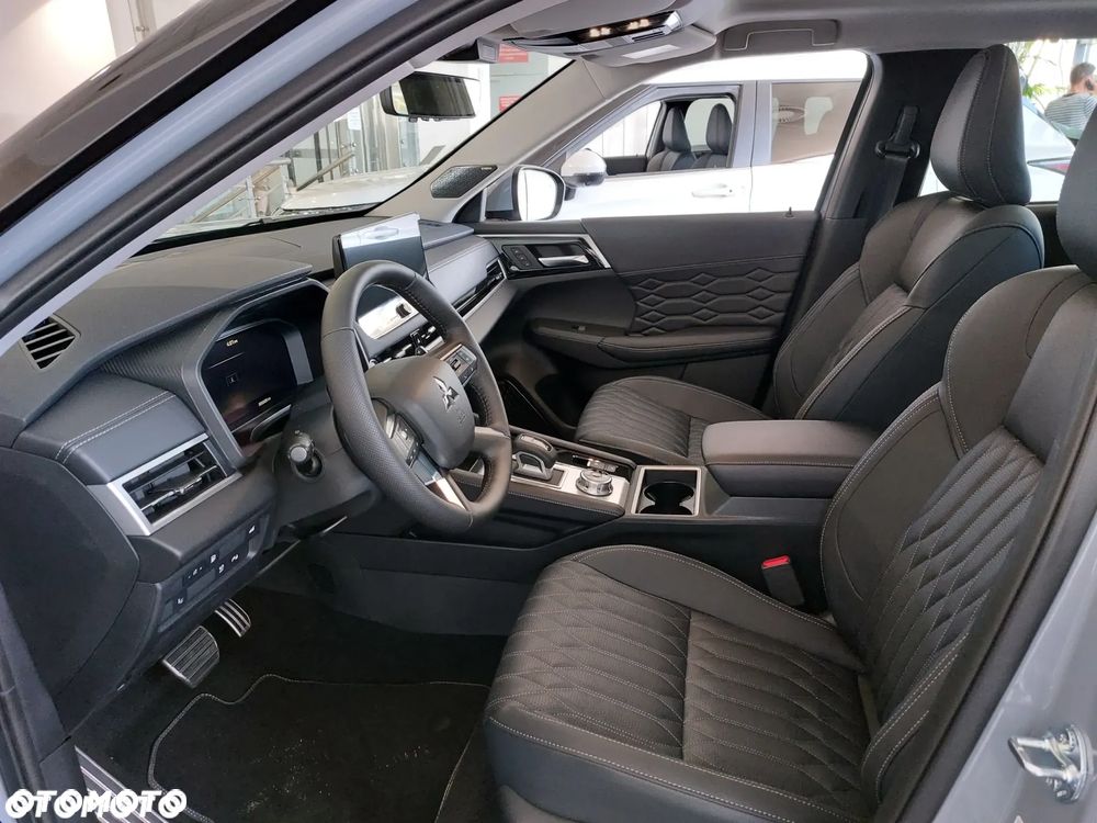 Mitsubishi Outlander PHEV Instyle - 5