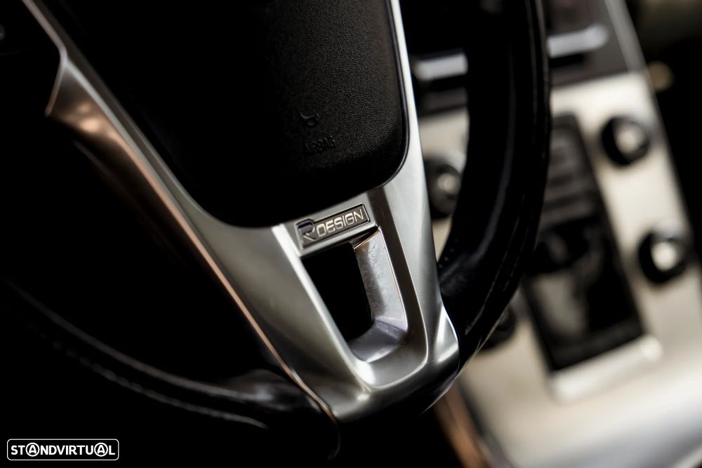 Volvo V60 2.0 D3 R-Design Start/Stop - 12