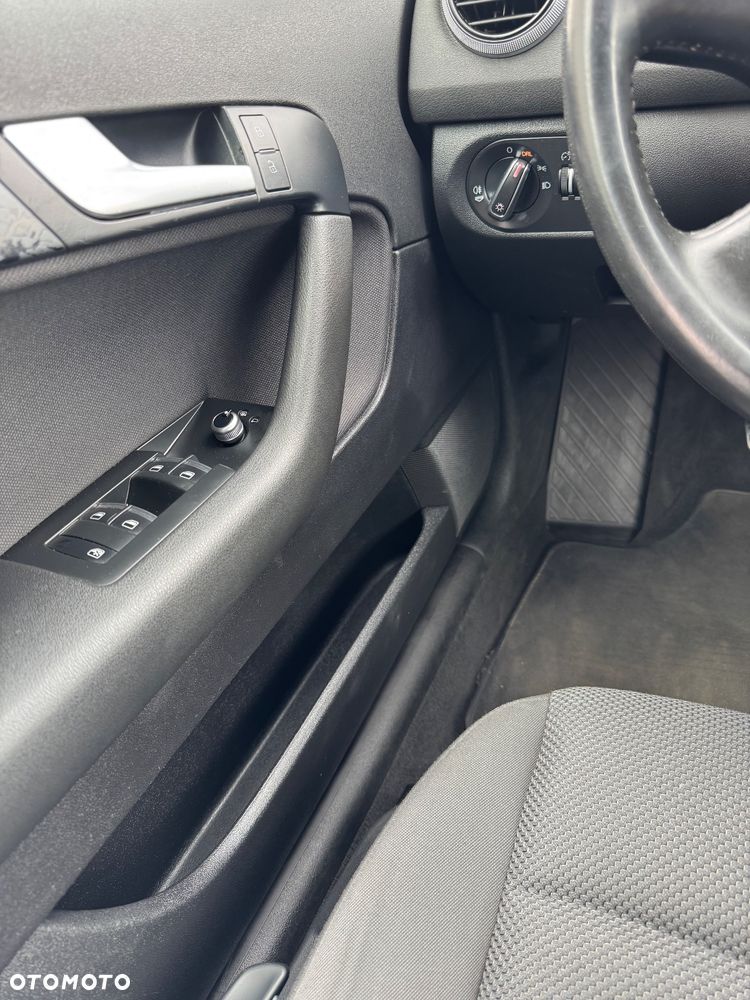 Audi A3 Sportback 1.6 Attraction - 9