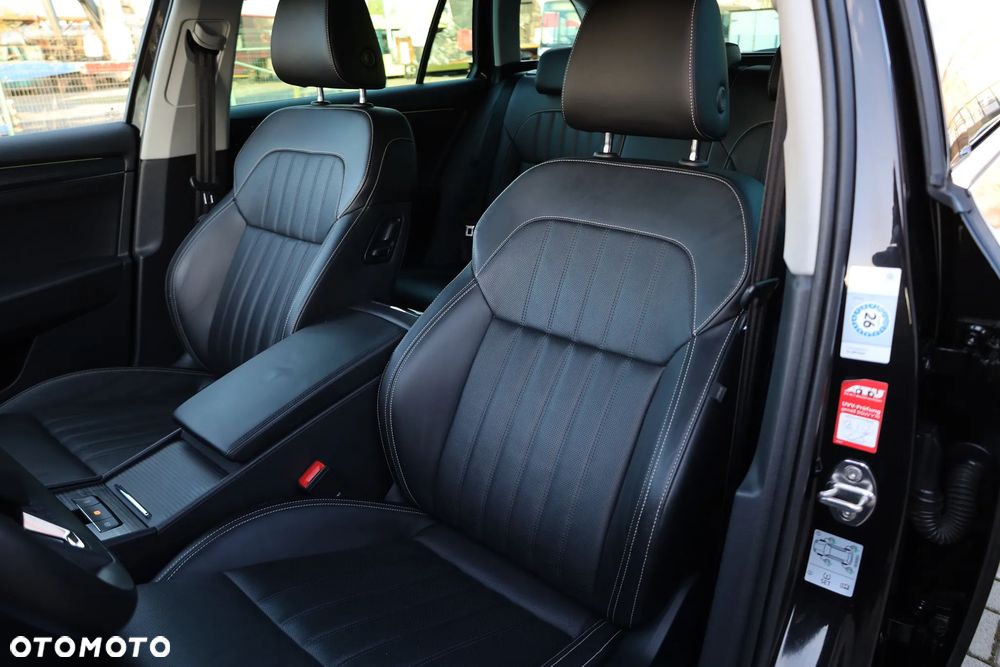 Skoda Superb 2.0 TDI DSG Premium Edition - 22