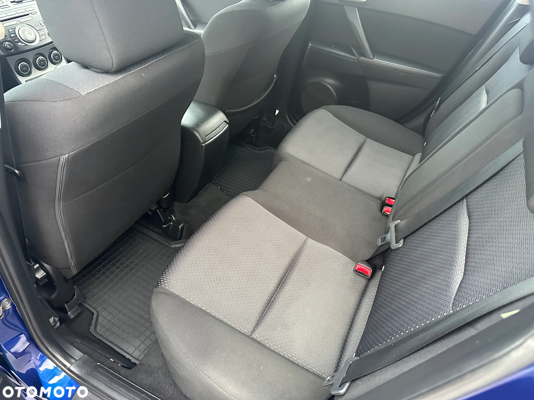 Mazda 3 2.0 Exclusive + - 16