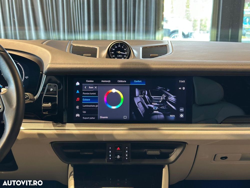 Porsche Cayenne - 10