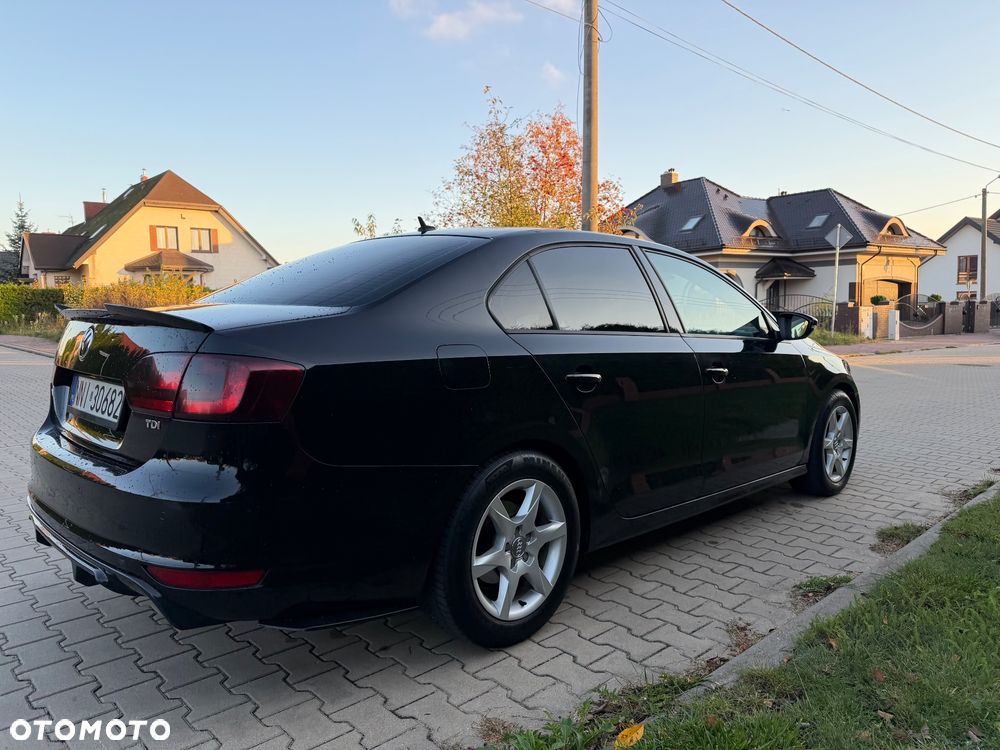 Volkswagen Jetta 1.6 TDI BMT Comfortline - 14