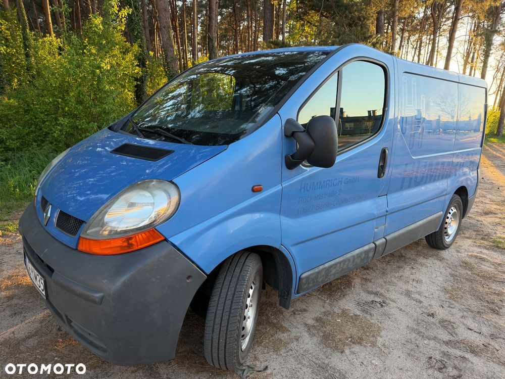 Renault TRAFIC - 2