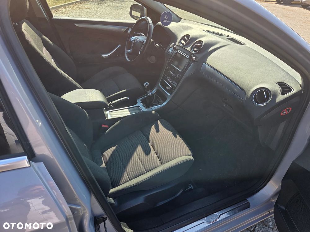 Ford Mondeo 2.0 TDCi Titanium - 18