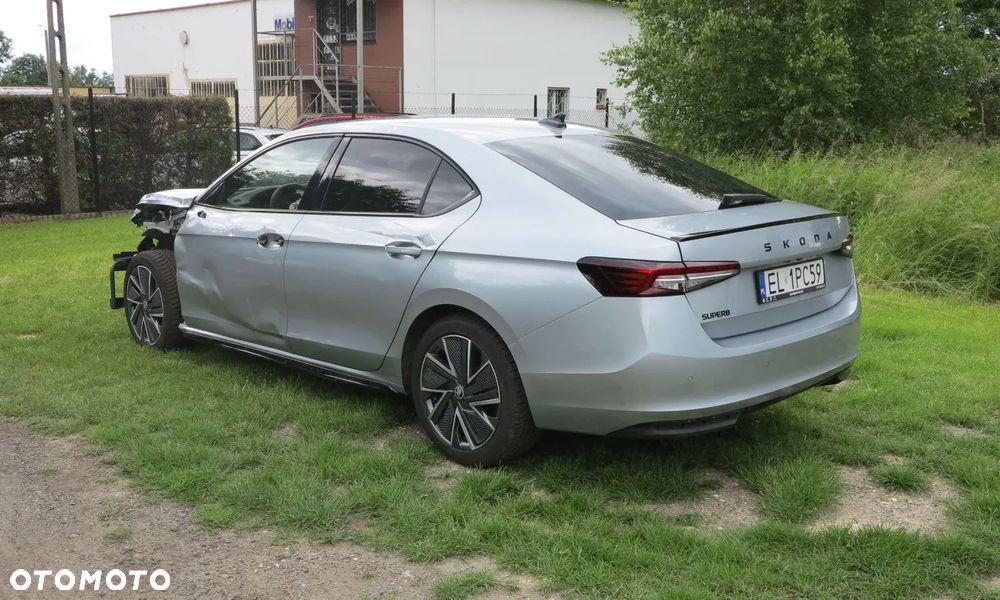 Skoda Superb 2.0 TSI Sportline DSG - 6