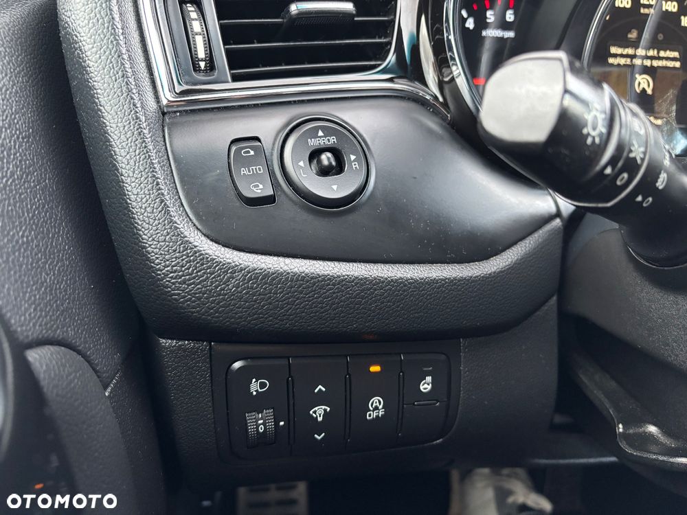 Kia Ceed 1.6 CRDi 136 ISG GT Line - 13