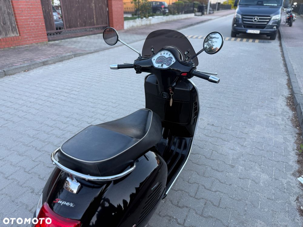 Piaggio Vespa - 12