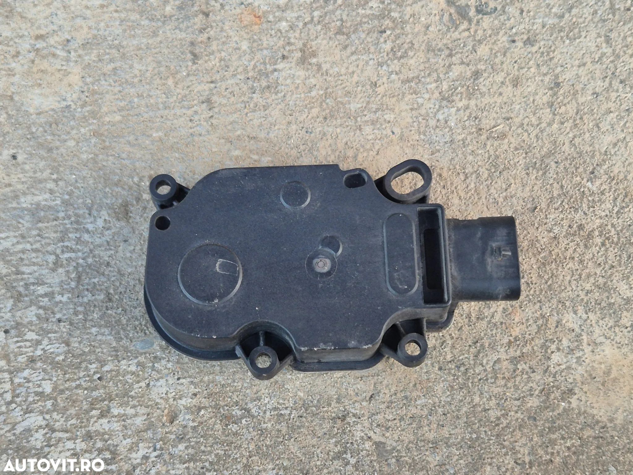 Motoras grila activa aer radiator PEUGEOT 508 cod 9673420580 - 1