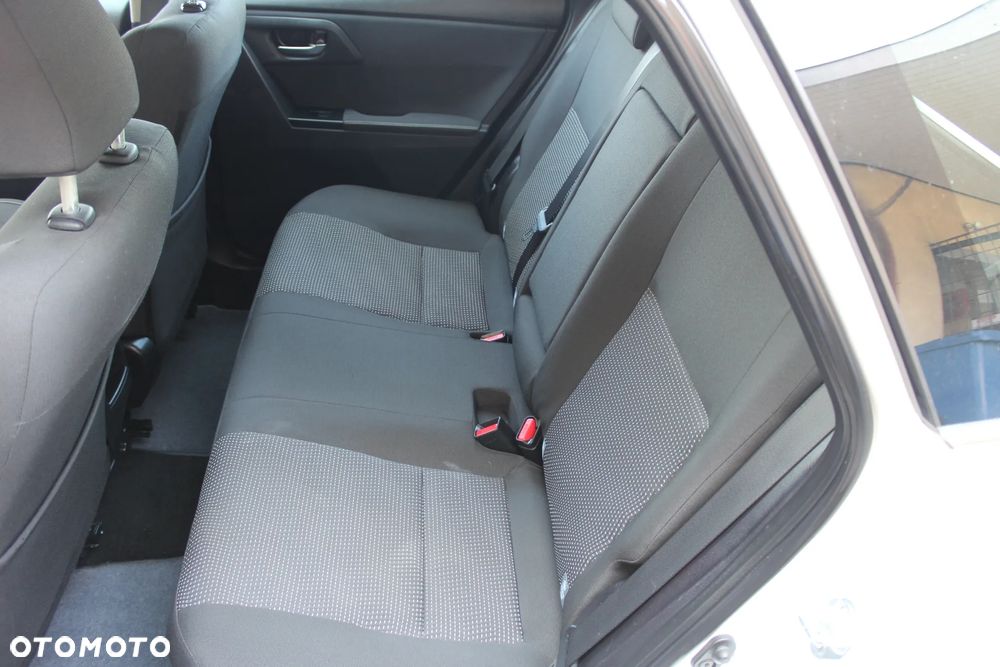 Toyota Auris - 26