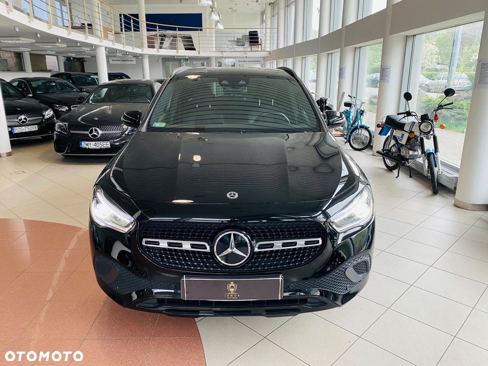 Mercedes-Benz GLA 180 Progressive - 4