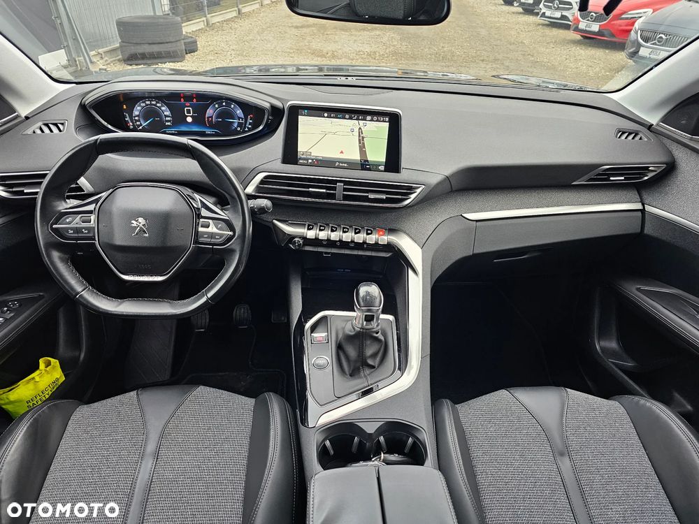 Peugeot 3008 PureTech 130 Stop & Start GPF Allure - 12