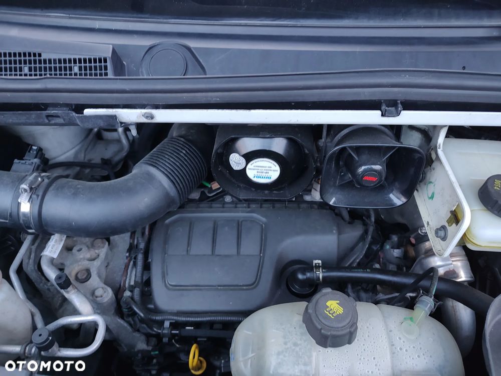 Renault Trafic Grand 1.6 dCi - 16