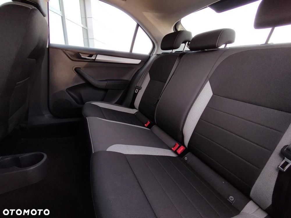 Skoda RAPID 1.0 TSI Ambition - 24