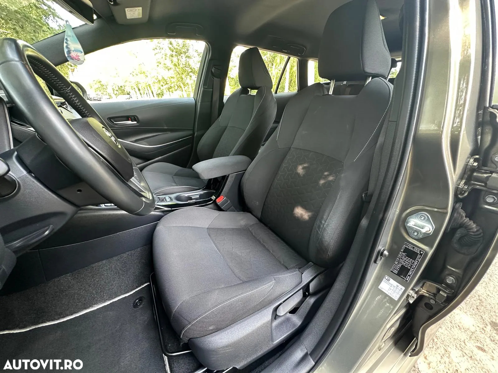Toyota Corolla - 15