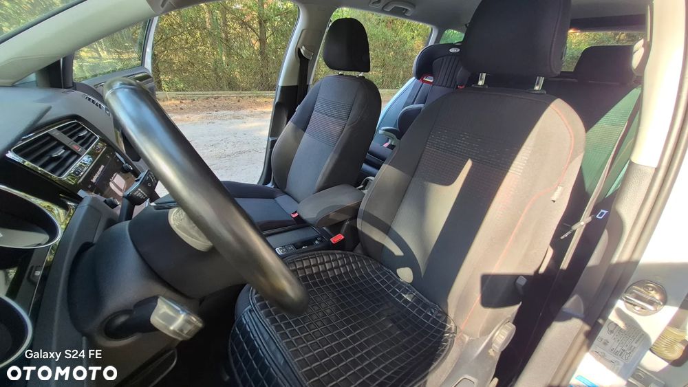 Volkswagen Golf 1.6 TDI BMT Comfortline - 23