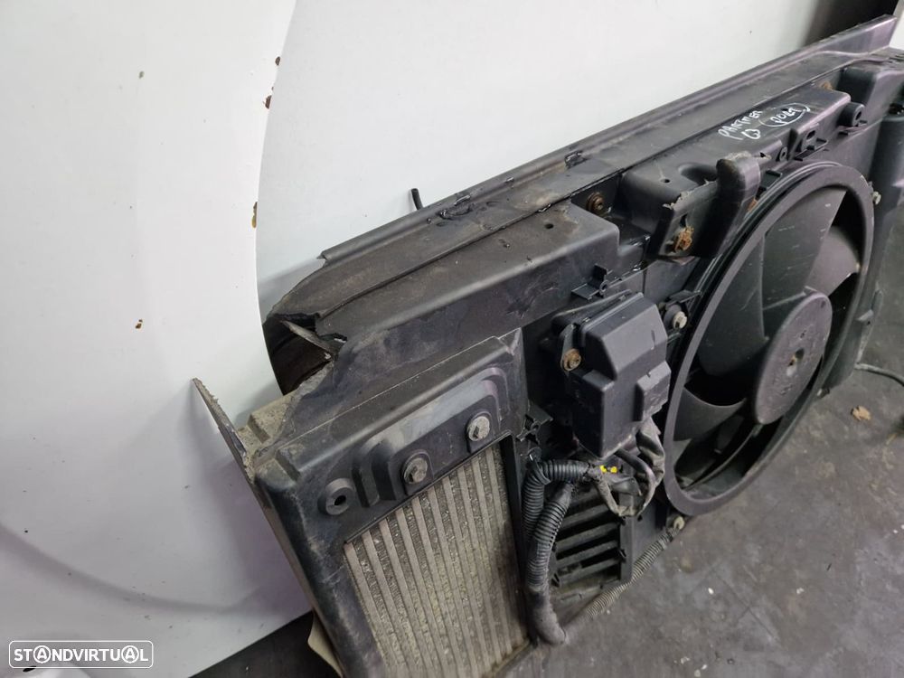 Frente completa usada PEUGEOT PARTNER 1.6 HDI capot parachoques oticas guardalamas - 8