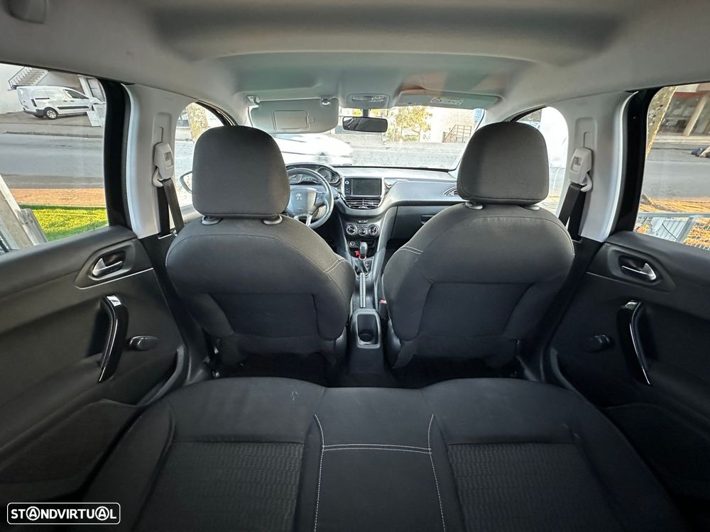 Peugeot 208 1.2 PureTech Style - 11