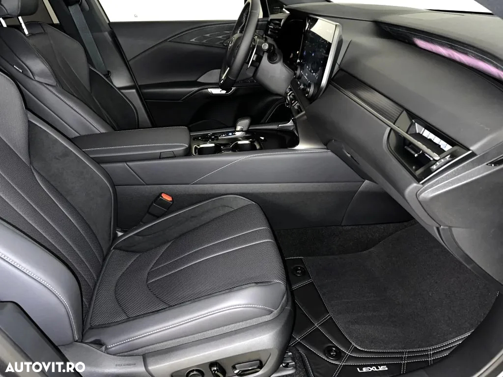 Lexus Seria RX - 10