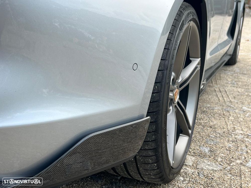 Porsche Taycan Turbo S - 14
