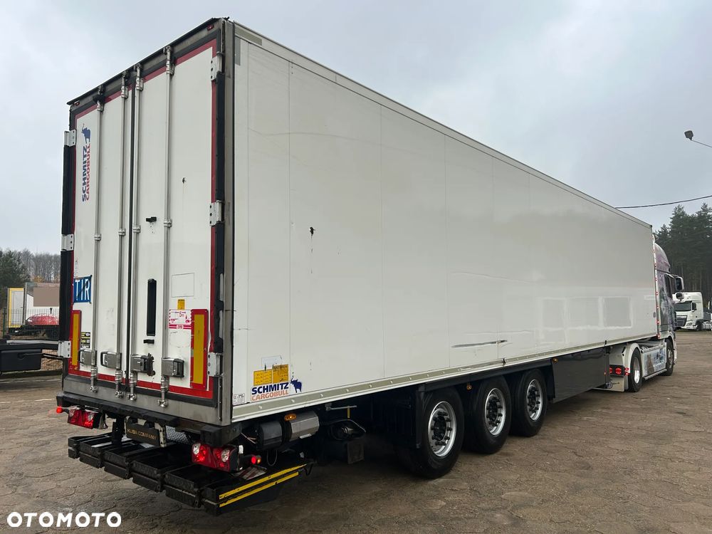 Schmitz Cargobull CARRIER VECTOR 1550 / WINDA z UDT / GRUBA ŚCIANA 7 CM / 4 ZAMKNIĘCIA / OŚ PODNOSZONA / BARDZO ŁADNE OPONY / AGREGAT TYLKO 2952 MOTOGODZIN !! - 3