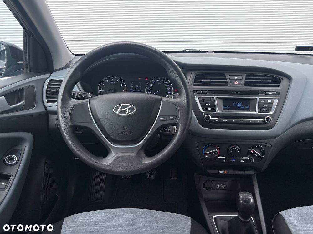 Hyundai i20 blue 1.2 Classic - 26