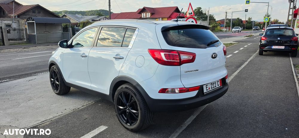 Kia Sportage 2,0 CRDI AWD Vision - 13