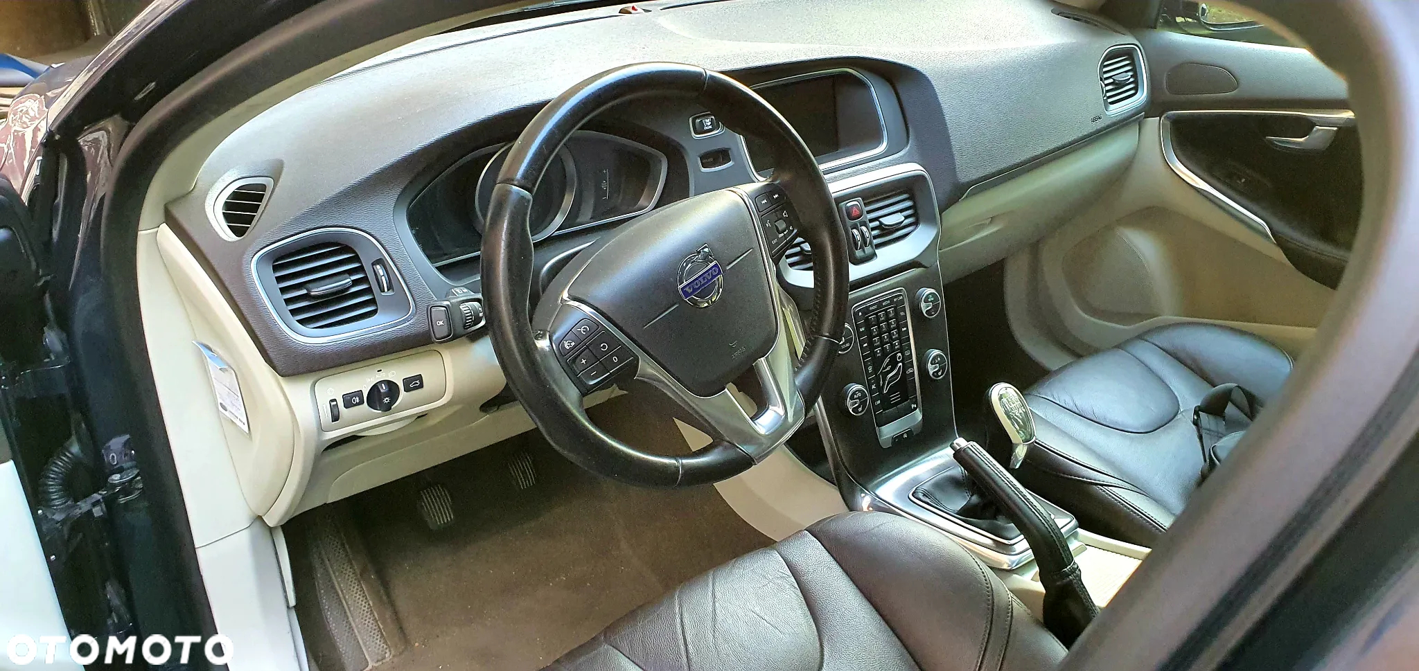 Volvo V40 D2 Summum - 19
